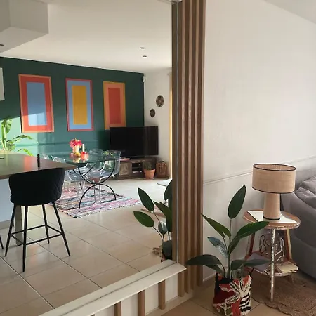 Apartment House With Terrace Near Center *